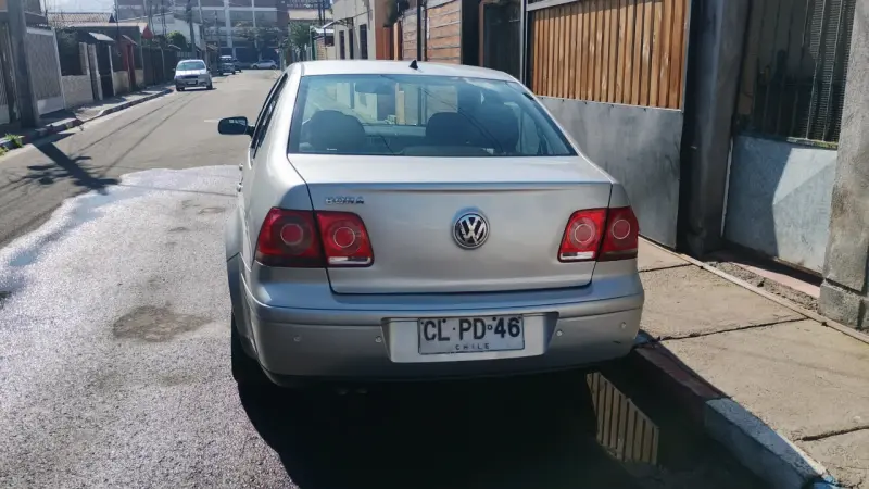 VOLKSWAGEN BORA TRENDLINE 2.0 AUTOM. - 3
