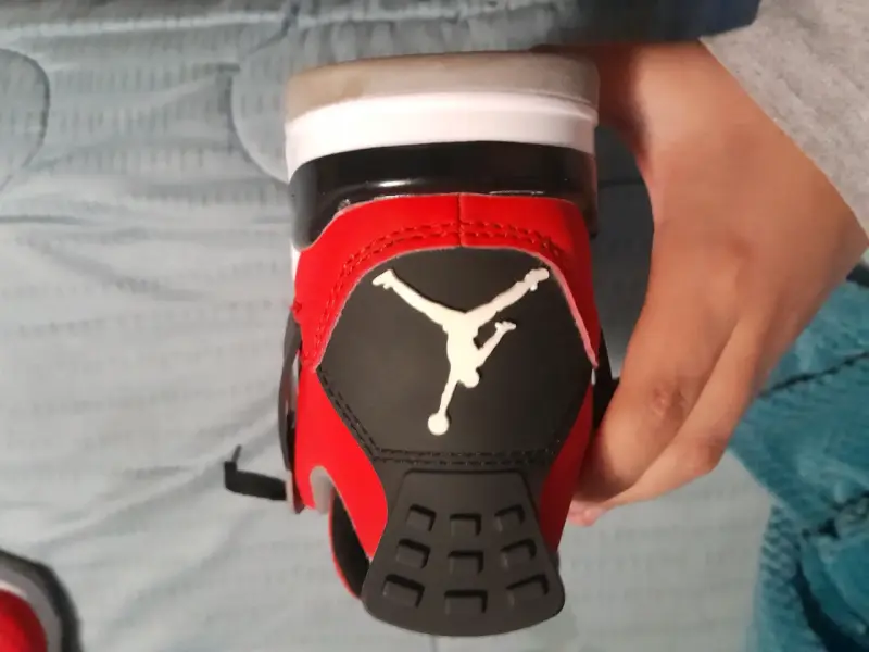 Jordan 4 toro bravo g5 buen estado - 3