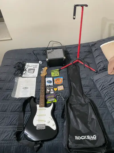 Set Guitarra Eléctrica Squier - miniatura 1