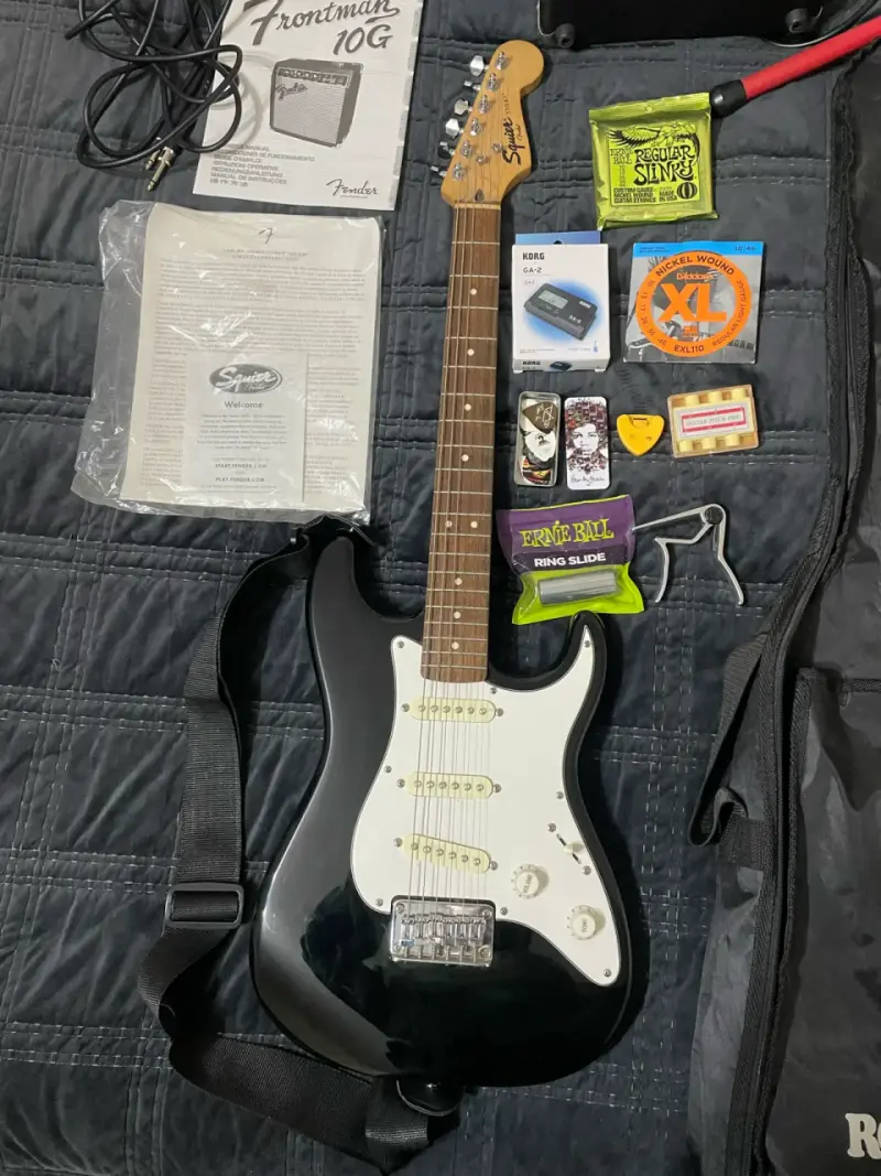 Set Guitarra Eléctrica Squier - 2