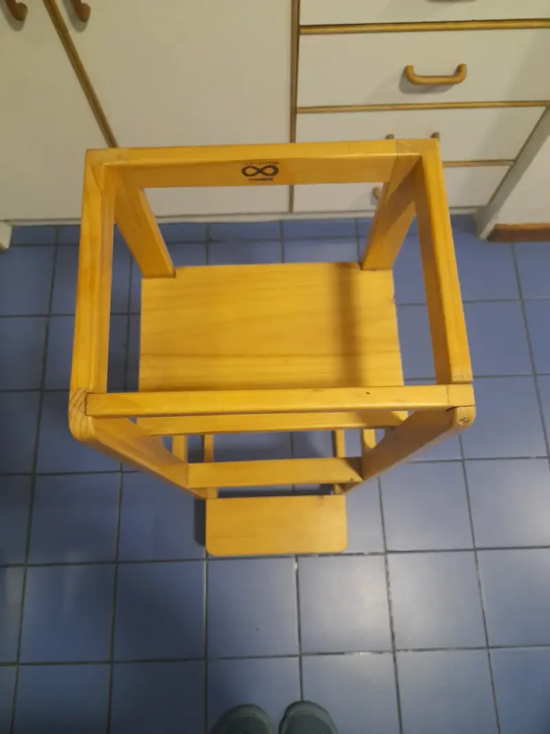 Torre de aprendizaje de madera para niños - 2