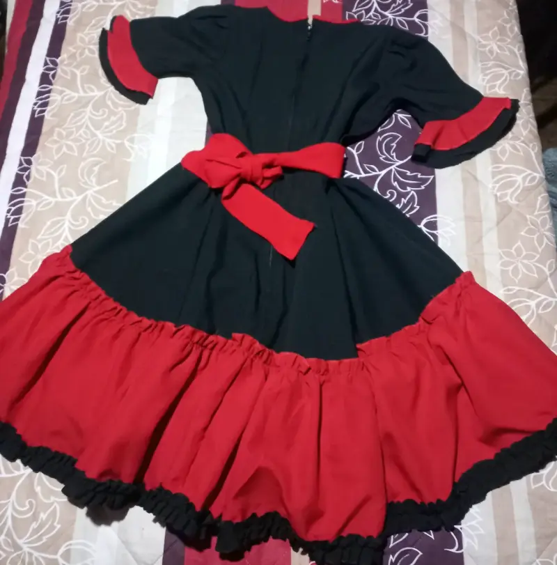 Vestido de huasa chilena talla 10 y 12 - 2