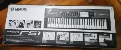 Teclado Yamaha PSR-F51 con soporte y adaptador - miniatura 5
