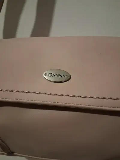 Cartera rosa Danna con múltiples bolsillos - miniatura 3