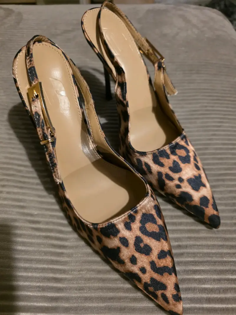 Tacones NUEVOS de Leopardo con Correa Ajustable - 1