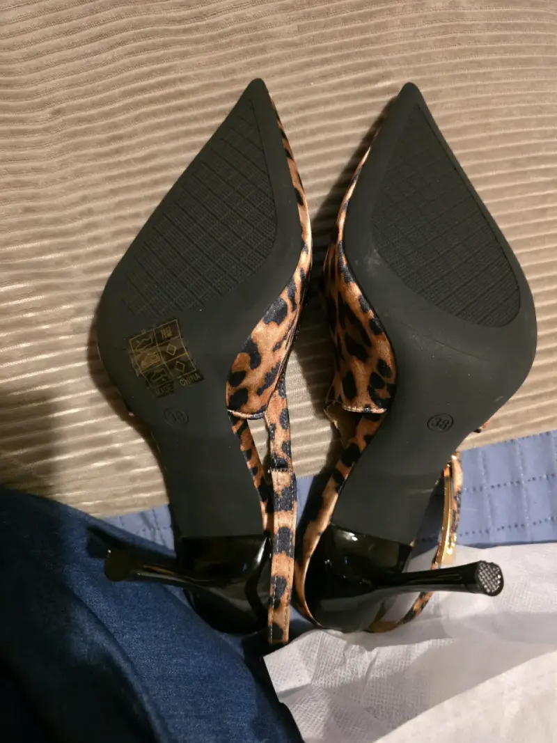 Tacones NUEVOS de Leopardo con Correa Ajustable - 3