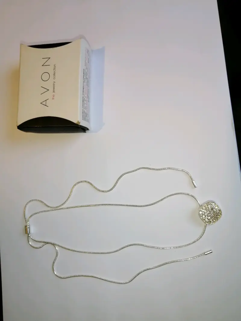 Collar de plata con dije brillante Avon - 1