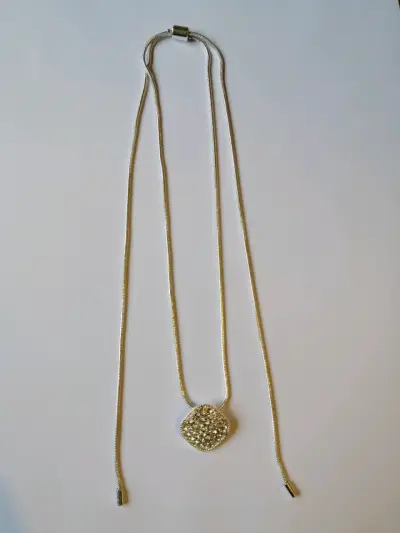 Collar de plata con dije brillante Avon - miniatura 2