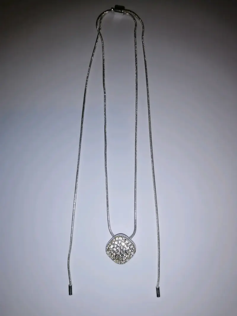 Collar de plata con dije brillante Avon - 3