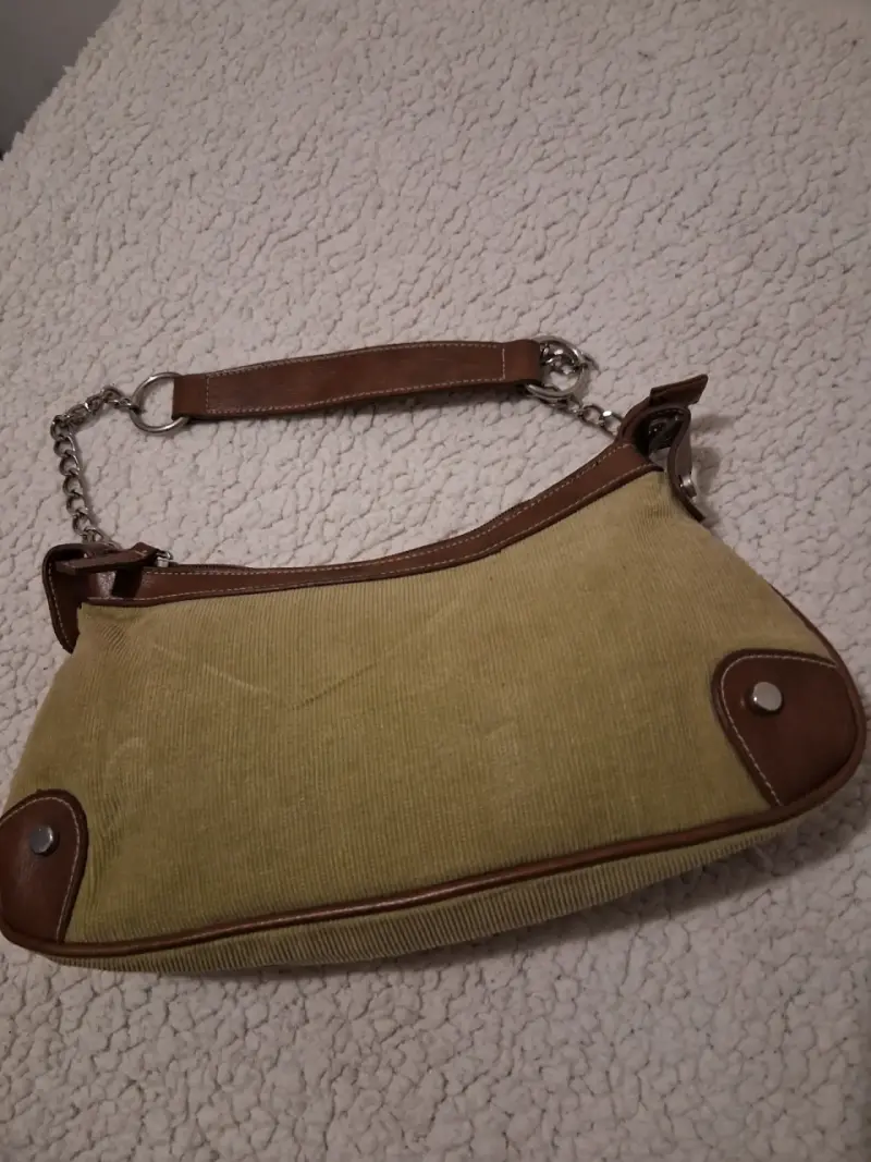 Cartera Alaniz verde con detalles en cuero - 1