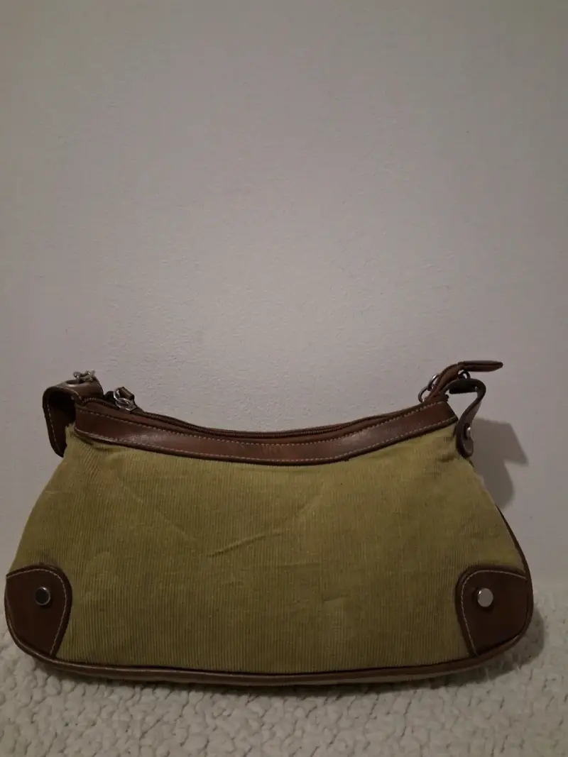 Cartera Alaniz verde con detalles en cuero - 2