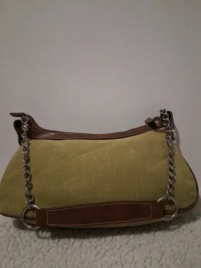 Cartera Alaniz verde con detalles en cuero - miniatura 3