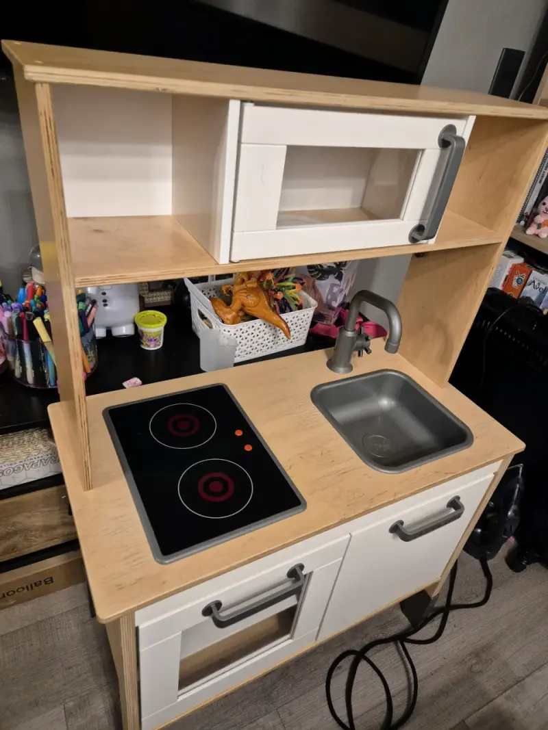 Cocina de juguete de madera para niños de IKEA - 1