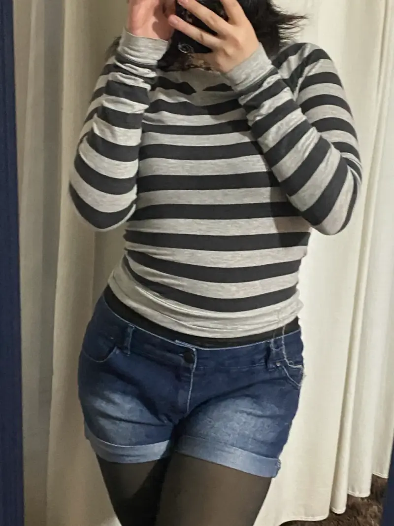 Short de mezclilla azul oscuro para mujer - 2