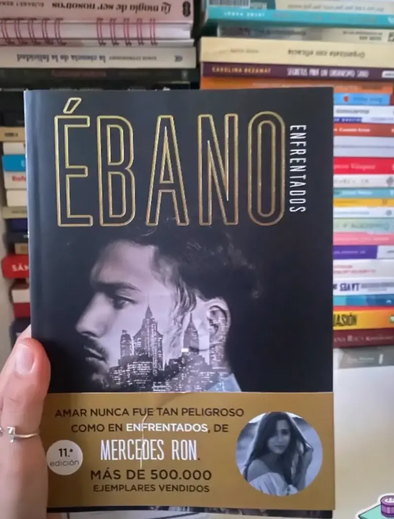 Libros 'Marfil' y 'Ébano' de Mercedes Ron - 2