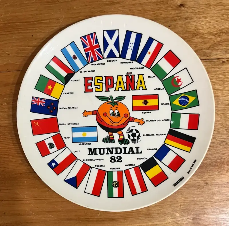Plato decorativo España Mundial 82 con banderas - 1
