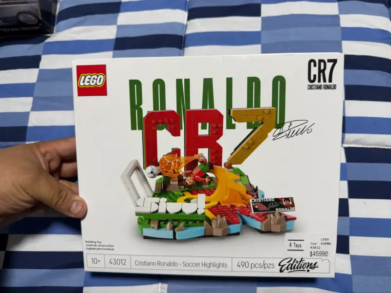 LEGO Editions Cristiano Ronaldo CR7 - 1