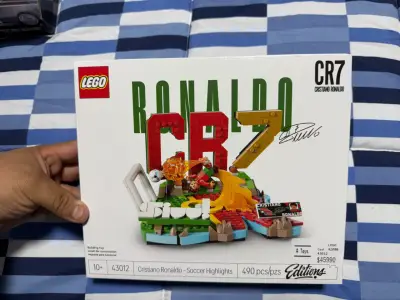 LEGO Editions Cristiano Ronaldo CR7 - miniatura 1