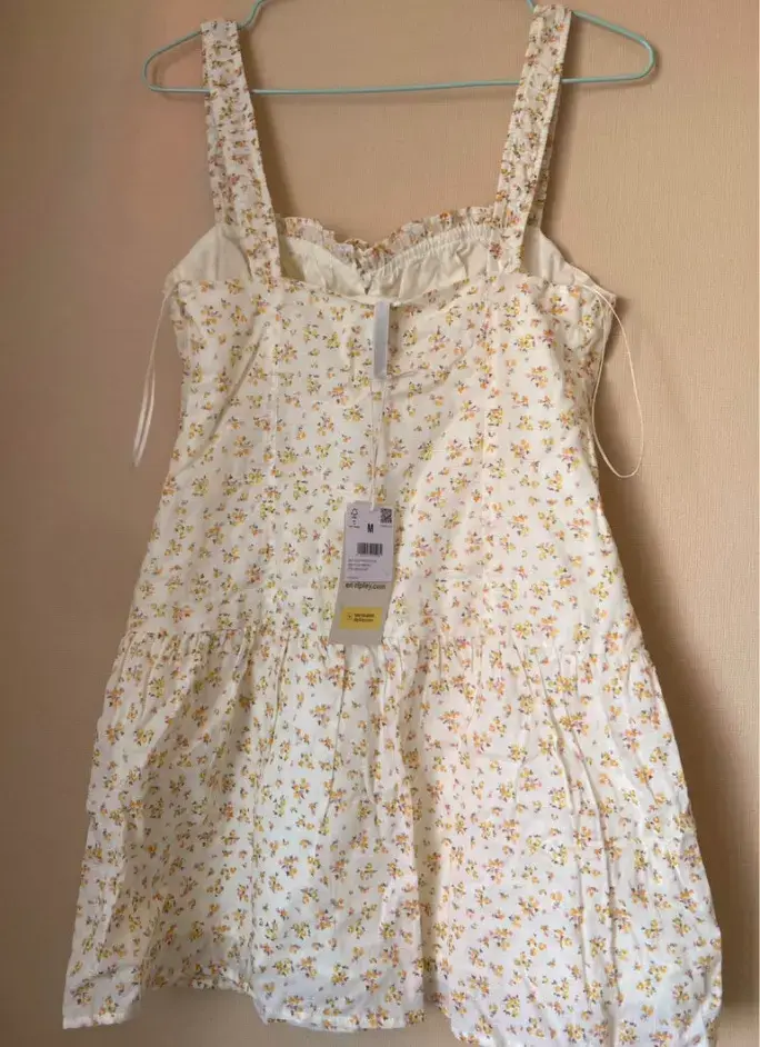 Vestido corto floral con tirantes - 2
