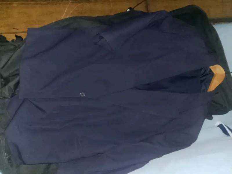 Blazer azul marino elegante para hombre