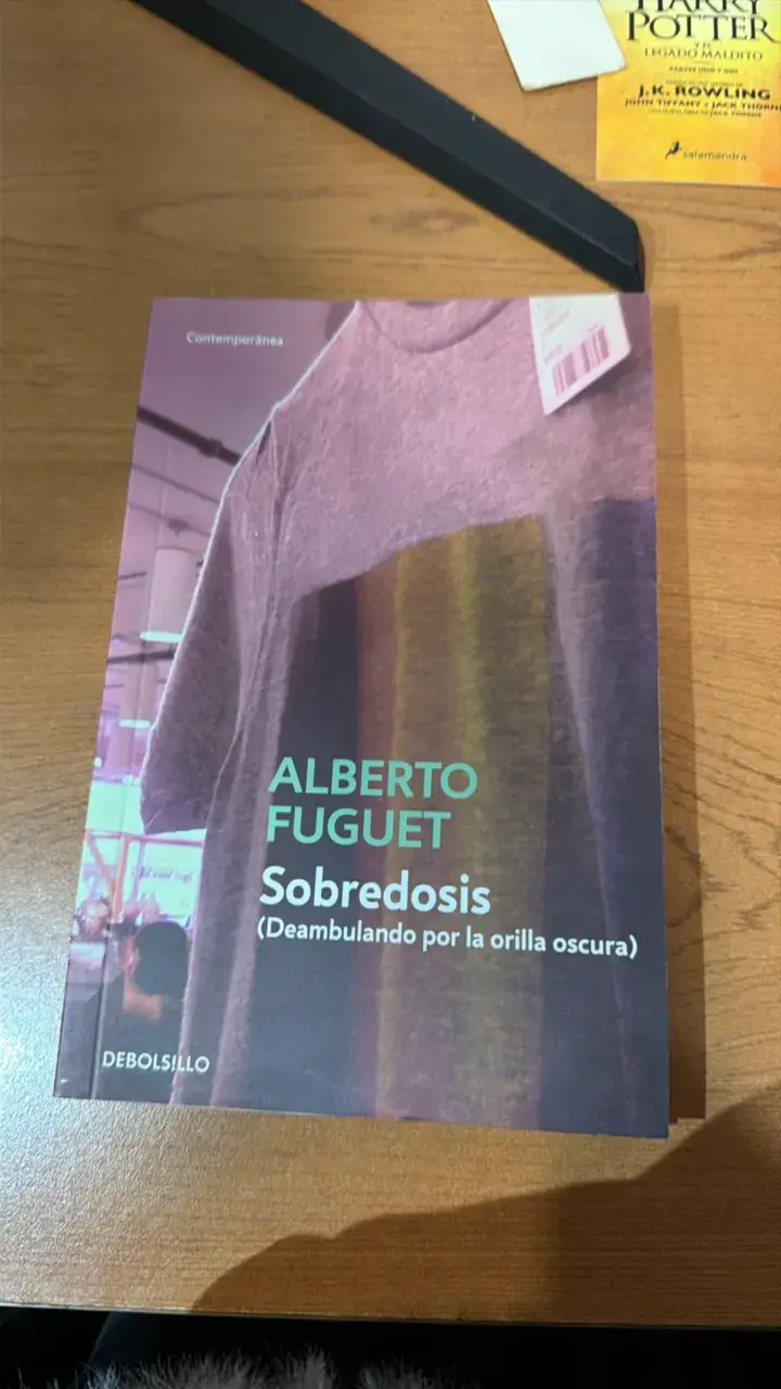 Sobredosis de Alberto Fuguet en formato bolsi - 1