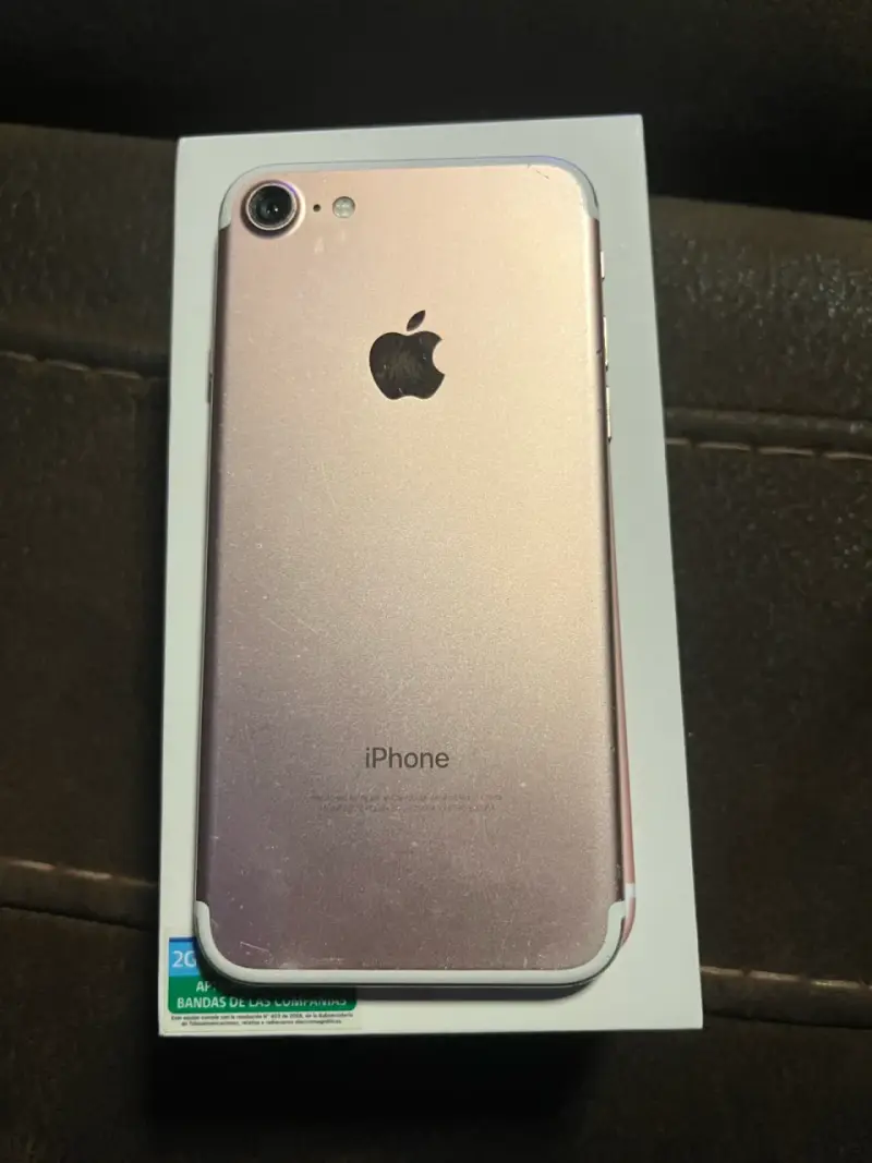 iPhone 7 Rosa Dorado en Buen Estado - 2