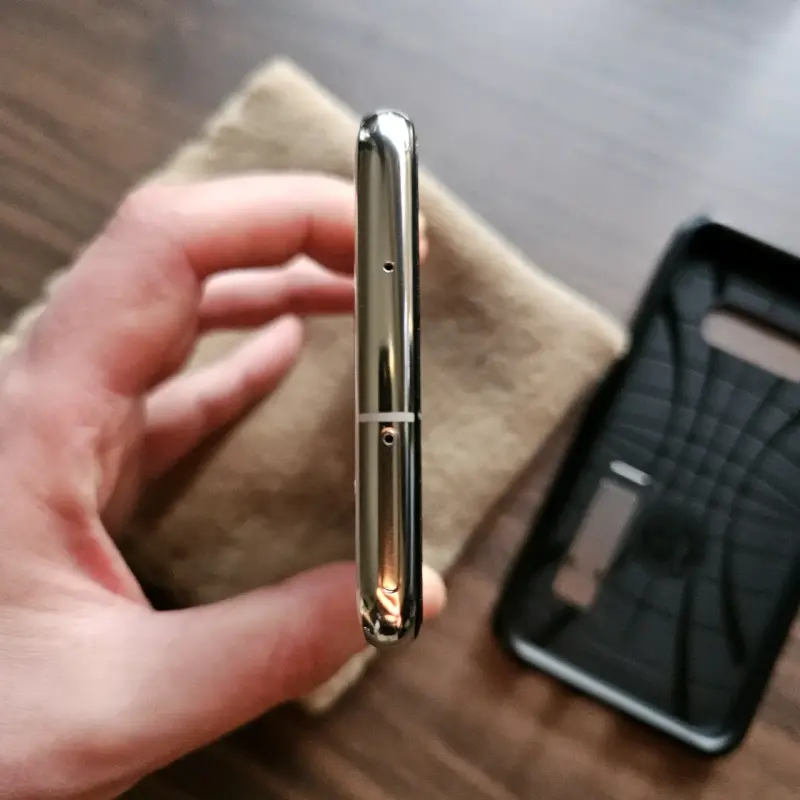 Samsung Galaxy S10e 128gb/6gb Ram - 4