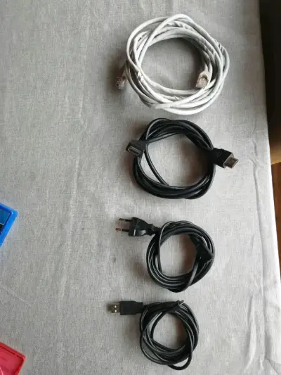 Consola PS4 con juegos y accesorios - miniatura 4