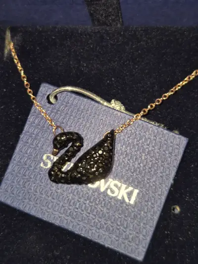 Collar Swarovski Cisne Negro con Cristales - miniatura 2