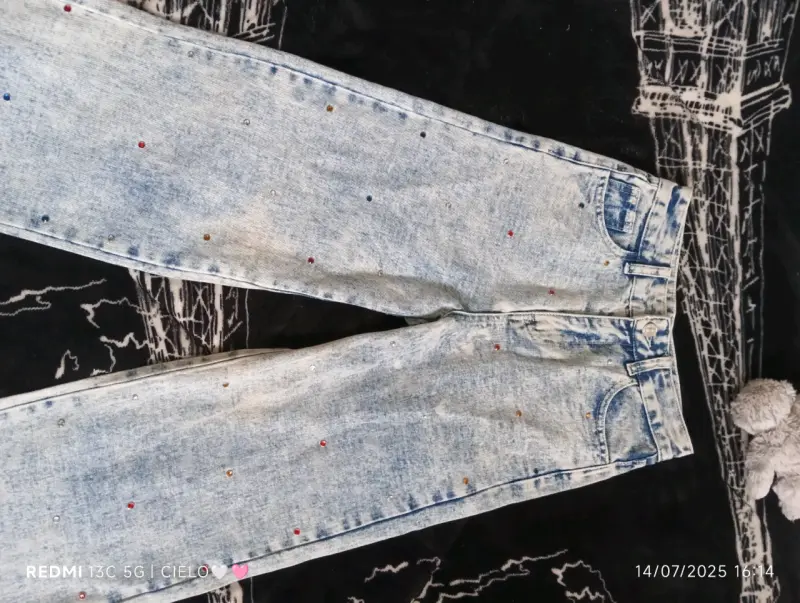 Jeans Met Love It con detalles de colores - 1