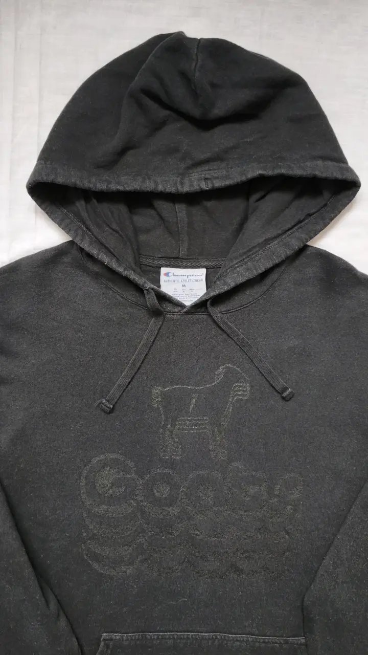 Polerón Champion negro diseño Goats - 2