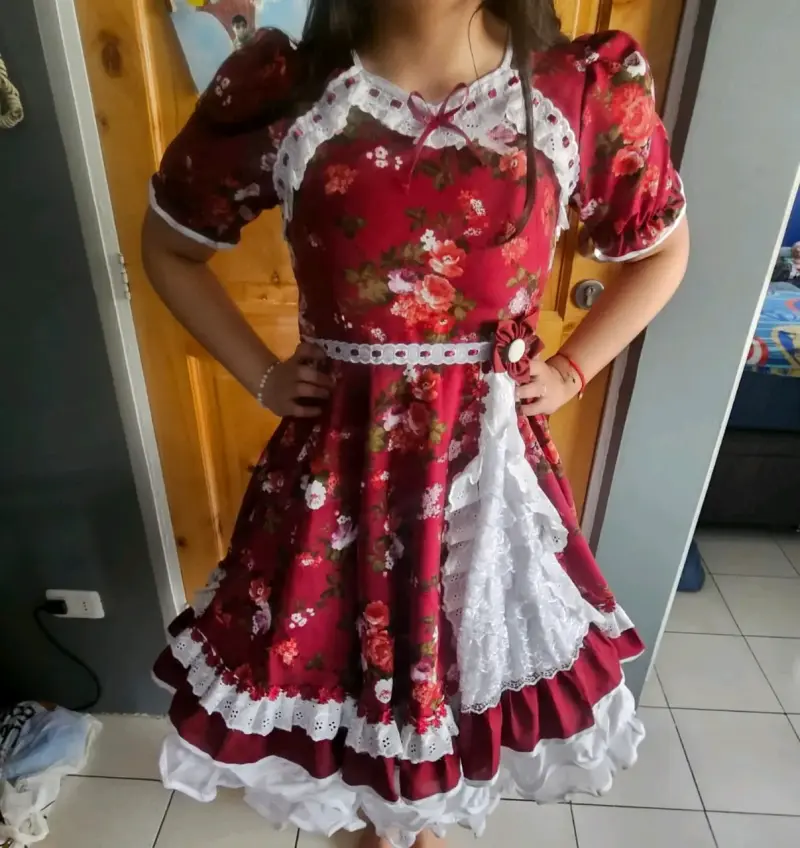 Vestido de huasa chilena floral rojo - 1