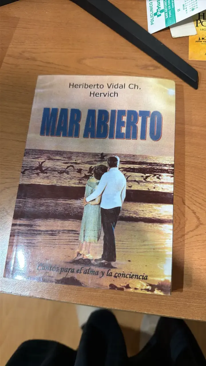 Libro 'Mar Abierto' de Heriberto Vidal - 1