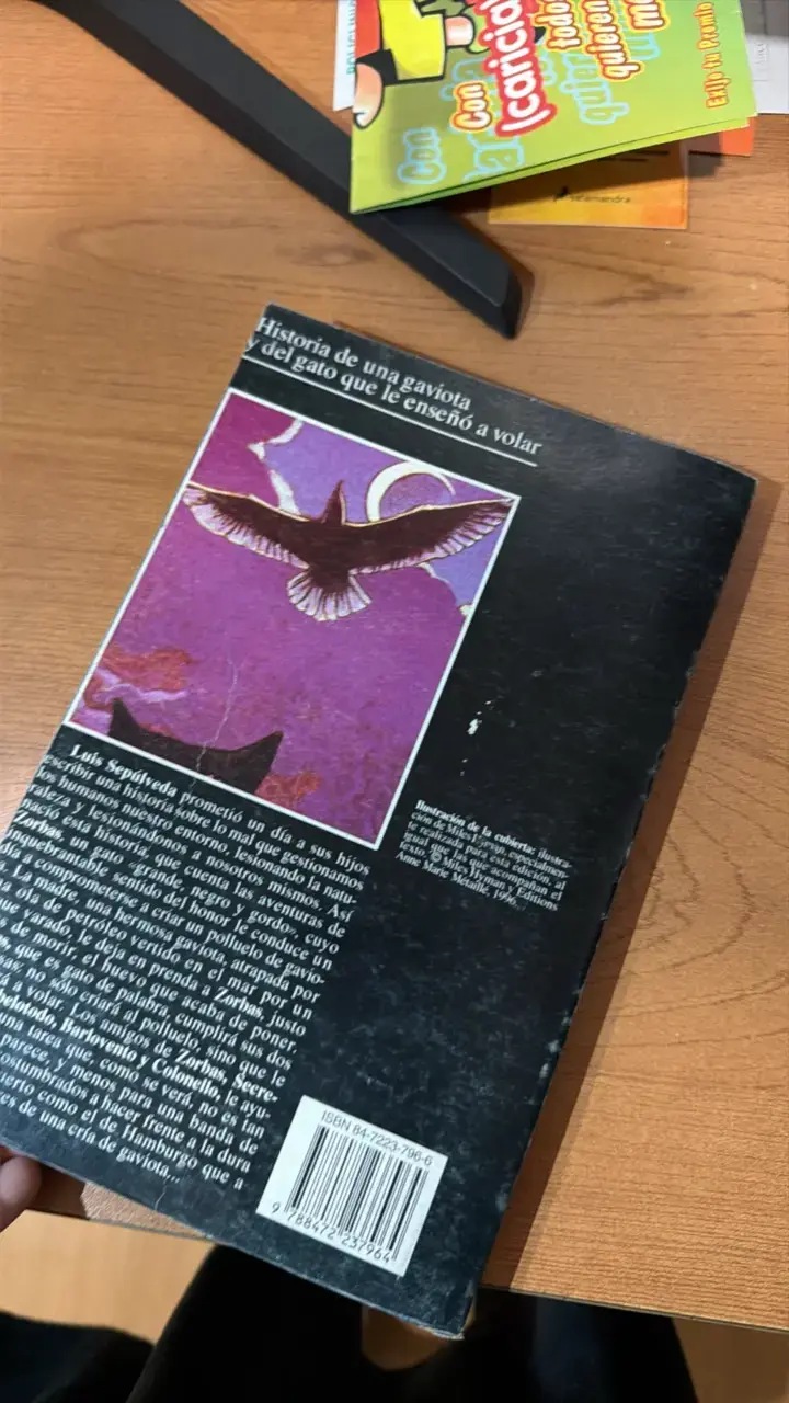 'Historia de una Gaviota y del Gato que le En - 2