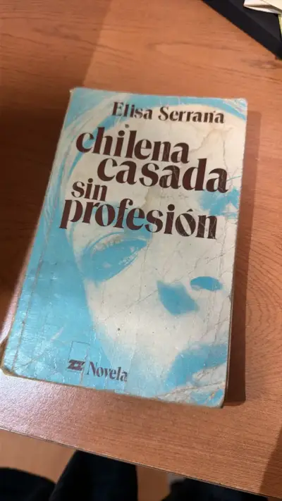 'Chilena Casada Sin Profesión' de Elisa Serra - miniatura 1