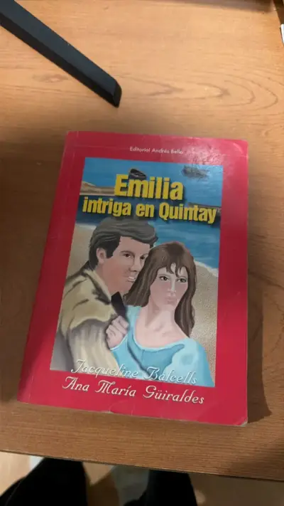 Emilia Intriga en Quintay de Jacqueline Balce - miniatura 1
