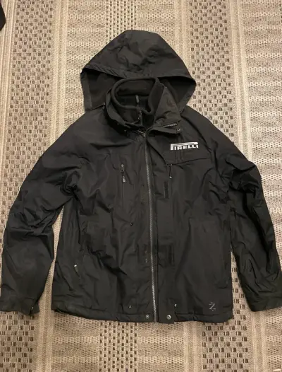 Chaqueta Negra Impermeable Pirelli con Capucha - miniatura 1