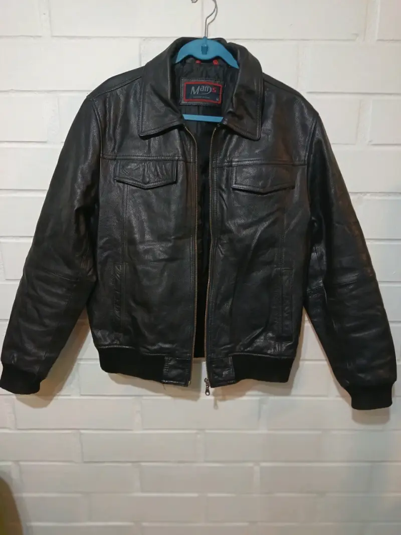 Chaqueta de cuero negra para hombre talla M