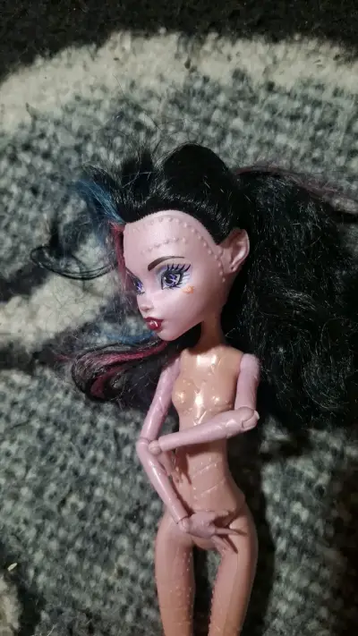 Muñeca Monster High sin ropa - miniatura 3