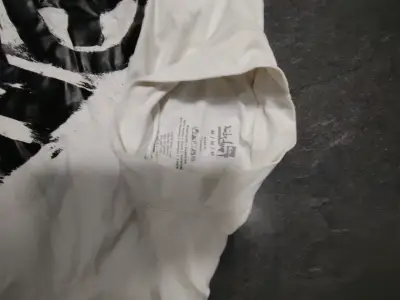 Polera blanca Quiksilver con diseño gráfico - miniatura 2