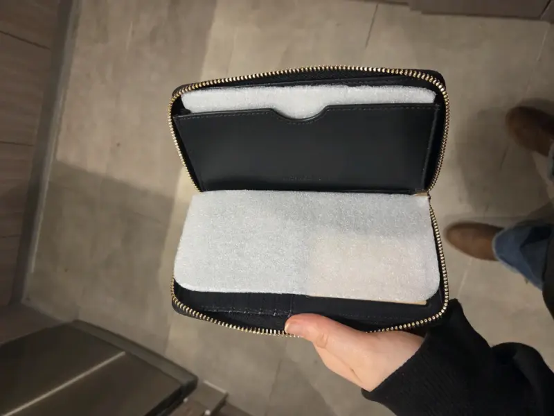 Billetera Michael Kors negra de cuero - 3