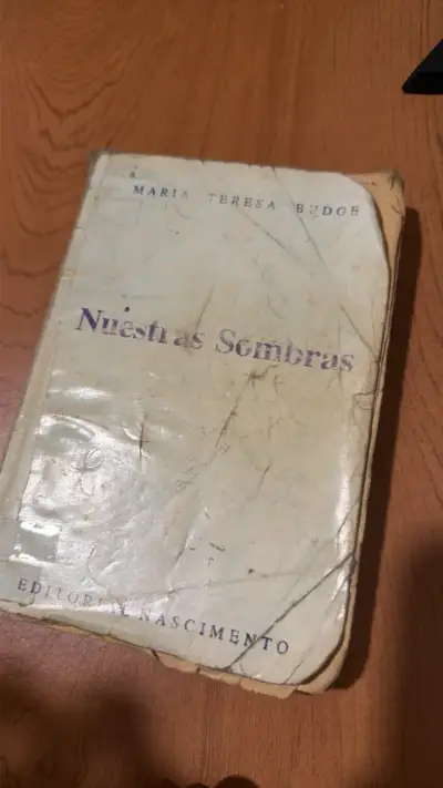 Libro 'Nuestras Sombras' de María Teresa Budge - miniatura 1