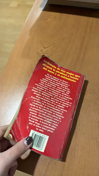 Libro 'Joyas' de Danielle Steel en buen estado - miniatura 2