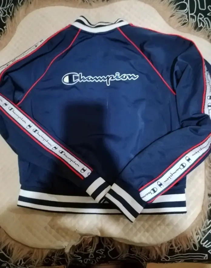 Chaqueta deportiva azul Champion con detalles blan - 2