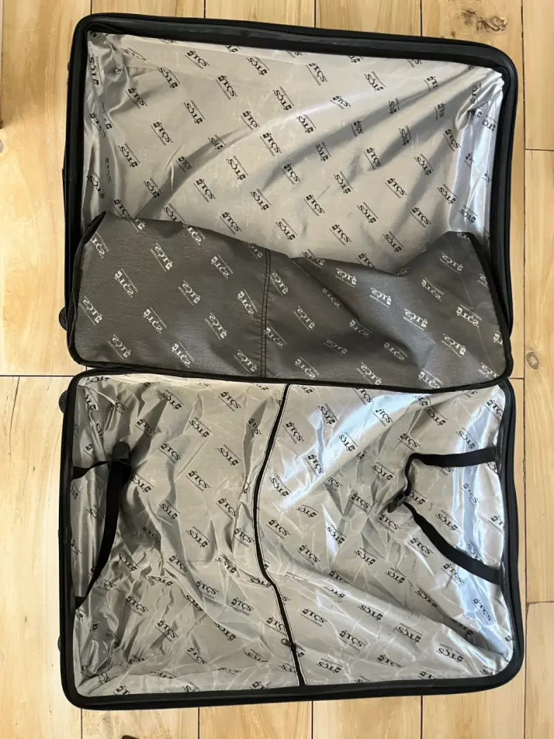 Maleta de viaje rígida negra con ruedas - 2