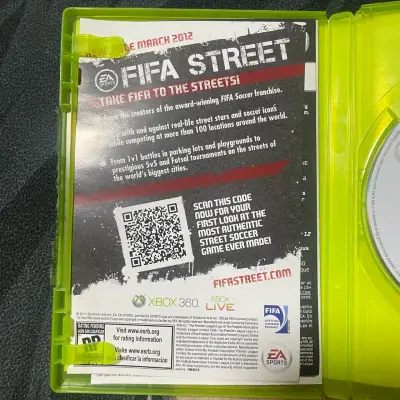 Juego FIFA Soccer 12 para Xbox 360 - miniatura 4