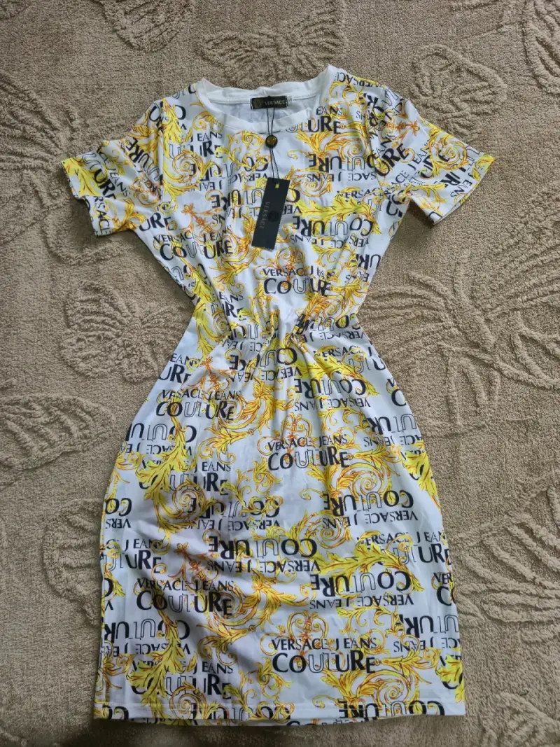 Vestido Versace Jeans Couture estampado floral