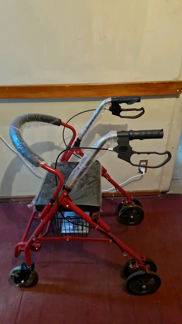 Andador para adultos con asiento y frenos - 2