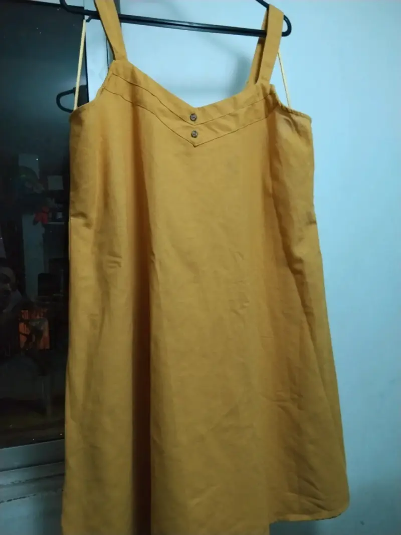 Vestido amarillo casual para mujer - 2
