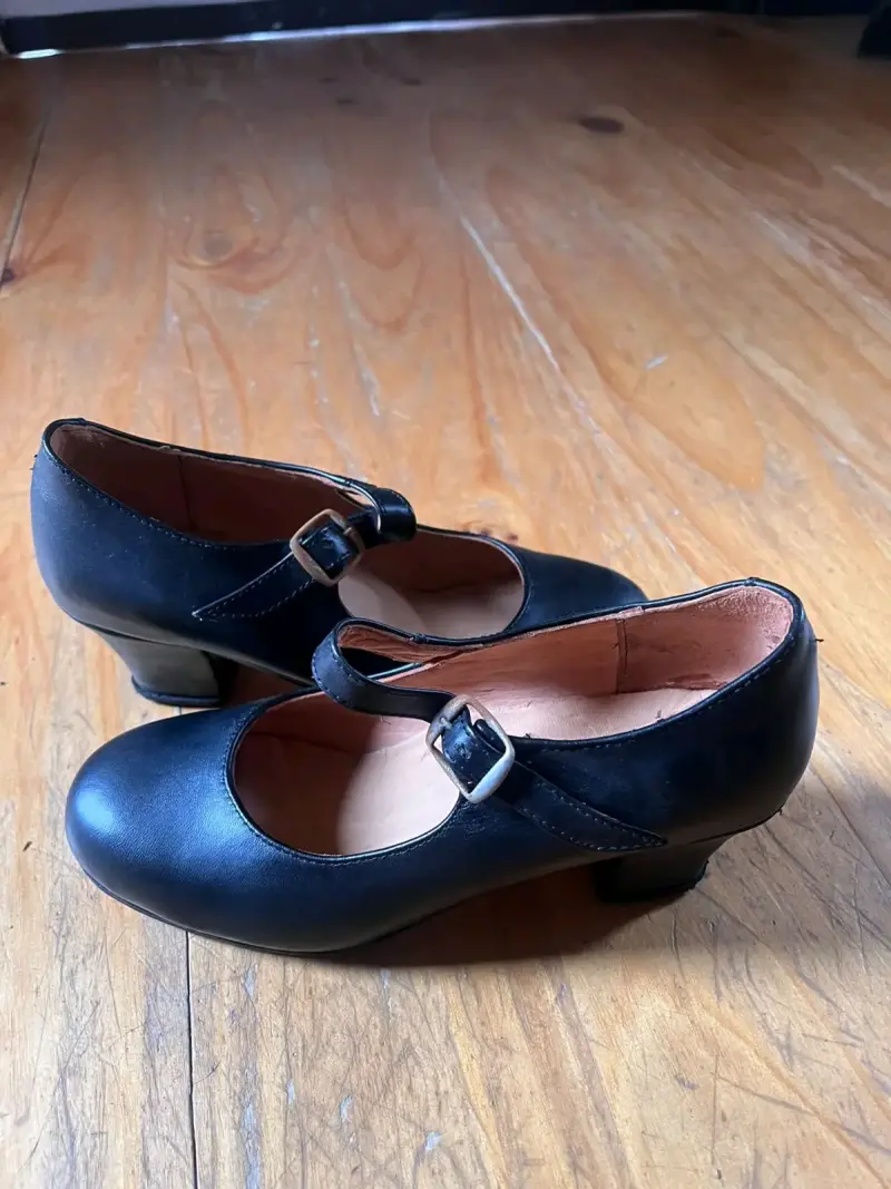 Zapatos de cueca de cuero negros y blancos con heb - 1
